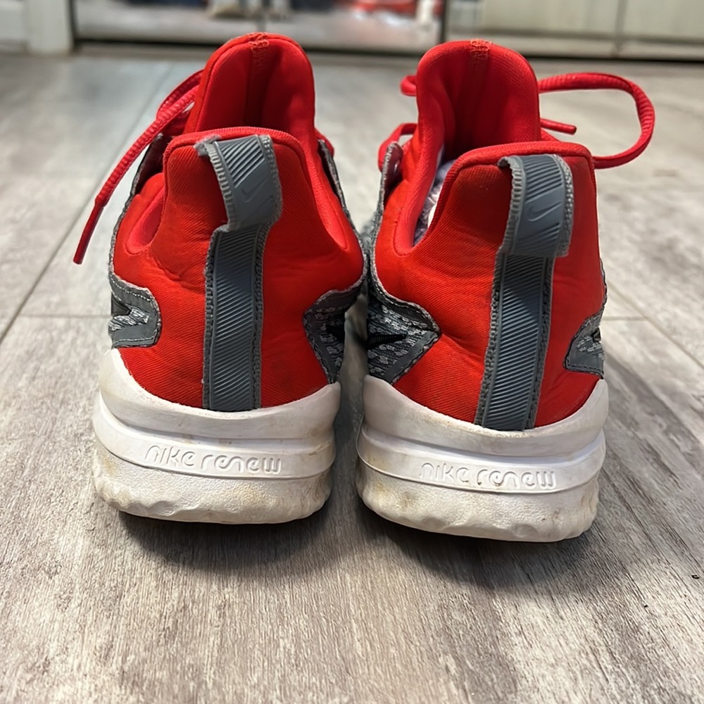 Nike Rival 6Y Red and Gray Shoes - Picture 5 of 8
